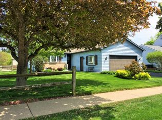103 Chantilly Rue W, Northwood, OH 43619