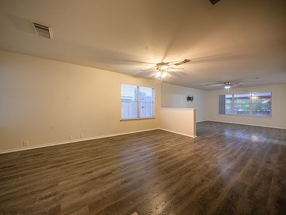 4th image of 7702 Parkwood Way