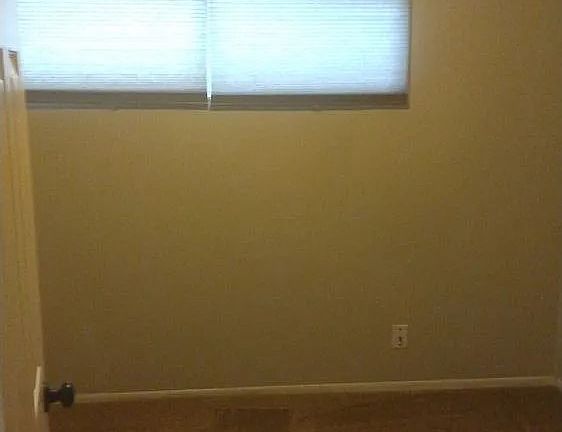 3rd image of 1205 McArthur Dr