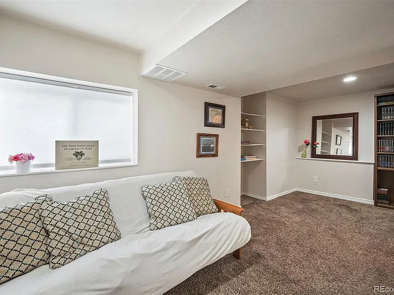 2655 Clapton Dr — Photo 30
