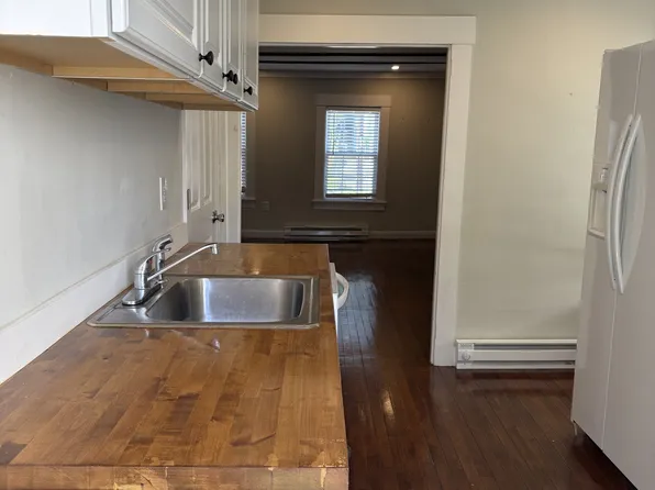 868 Main St #1, Contoocook, NH 03229