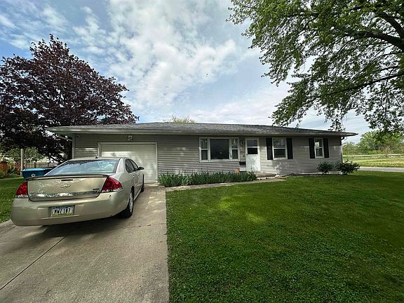 3rd image of 2304 Pelican Rd