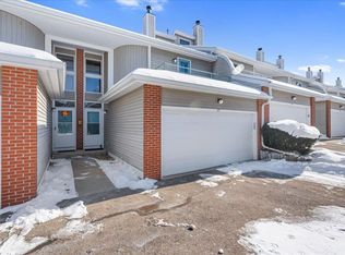 73 Ponwood Cir, Madison, WI 53717
