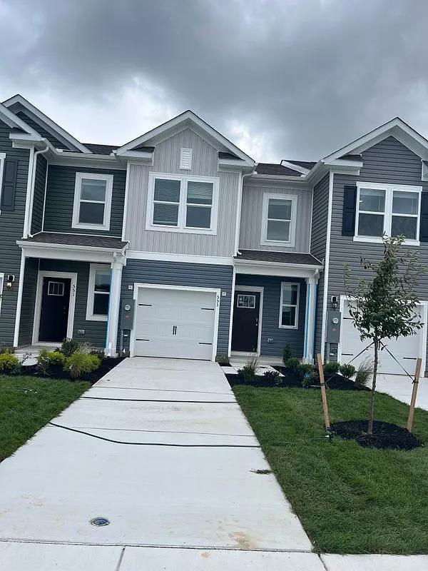 3 bed, 3.0 bath, 1500 sqft, $3,500 — Photo 1