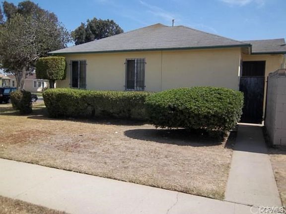 3rd image of 13201 Towne Ave