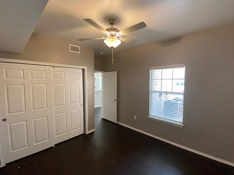 Unit bedroom