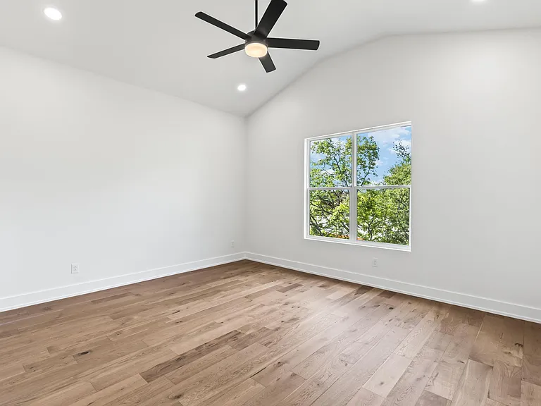 2109 Courtney Ave #A — Photo 25