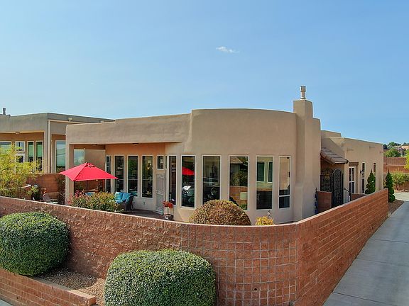 3rd image of 4809 Mi Cordelia Dr NW