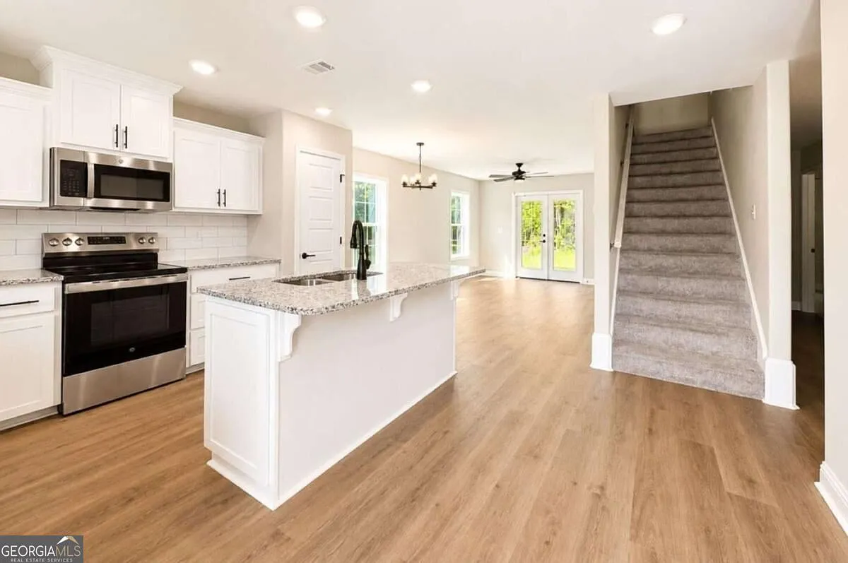 3 bed, 2.0 bath, 1500 sqft, $1,750 — Photo 4