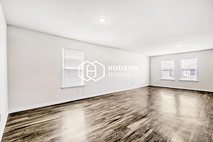 425 Shorty St — Photo 4