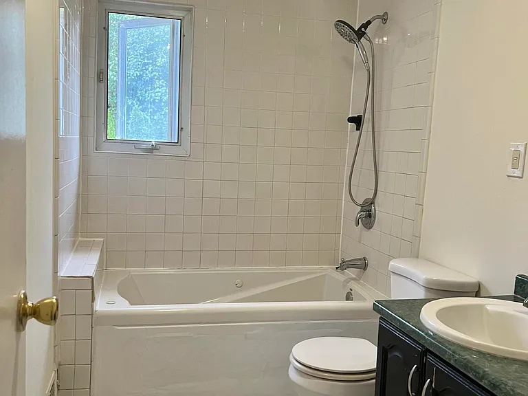 12 White Dr — Photo 15