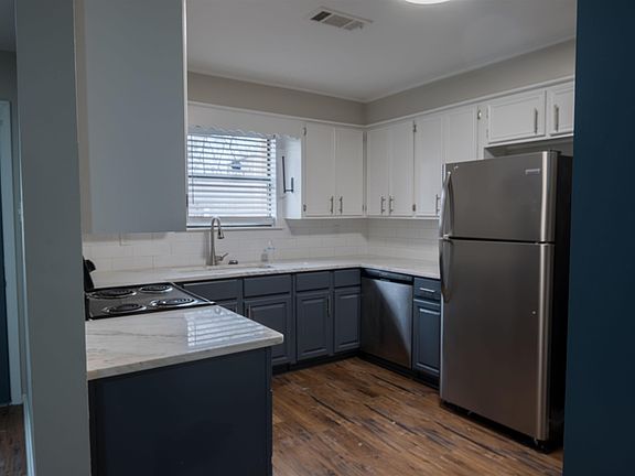 2nd image of 408 W 4th St