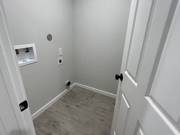 4th image of 308 S 11th St #B