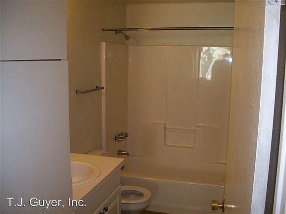 5th image of 1504 E Beacon Ave APT 8