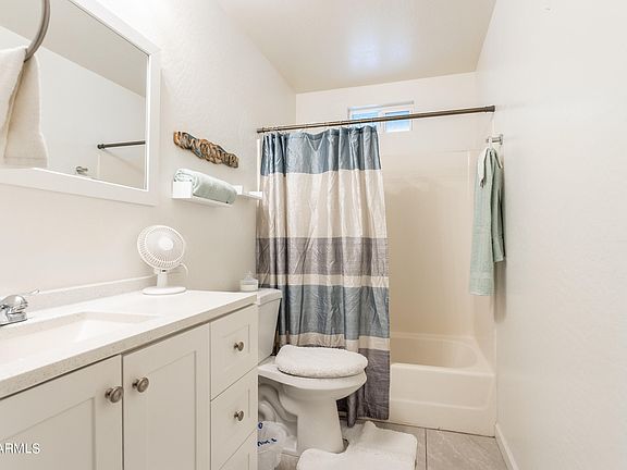 4th image of 11440 S 35TH Avenue