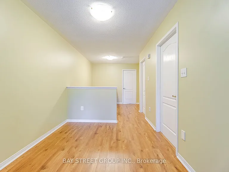 2413 Whistling Springs Cres — Photo 21