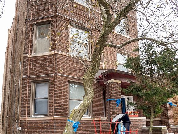 2nd image of 2609 W Chicago Ave