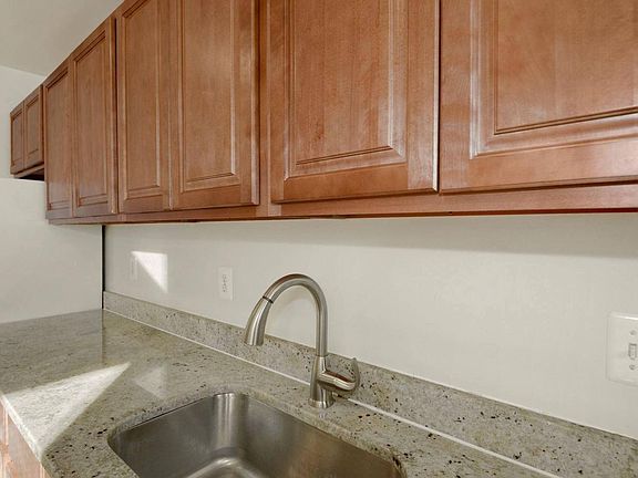 4th image of 212 Orange St SE APT 3
