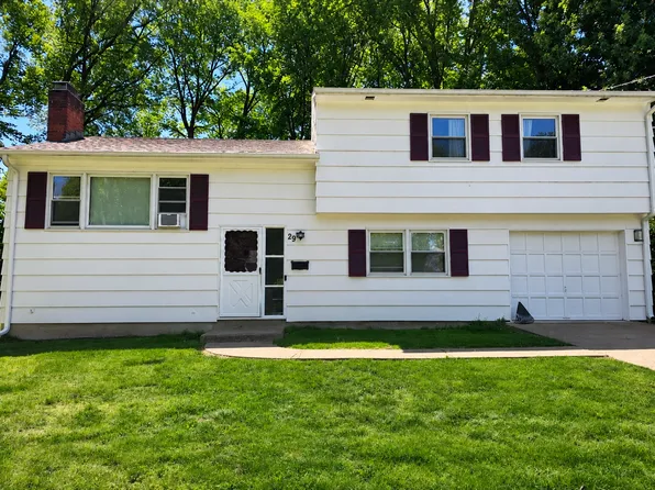 29 Lyman Rd, West Hartford, CT 06117