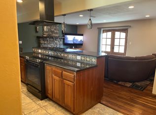 7874 Burton Ave, Rohnert Park, CA 94928