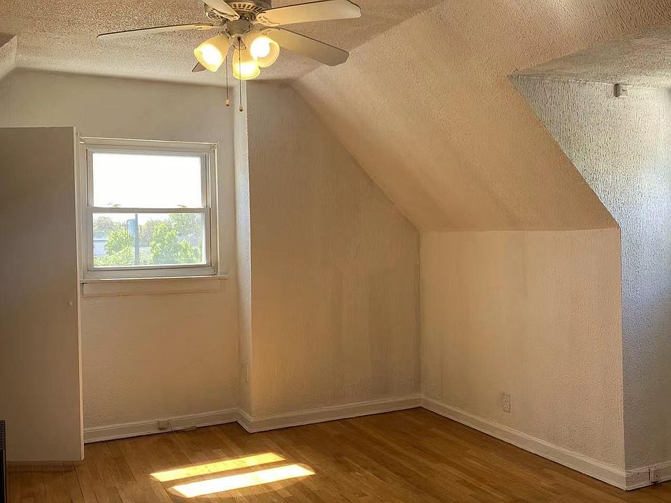 2nd image of 19206 50th Ave