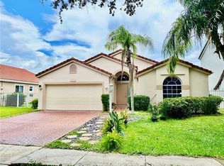 2710 Bogota Ave, Hollywood, FL 33026