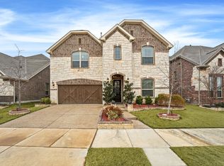 519 Pineview Dr, Euless, TX 76039