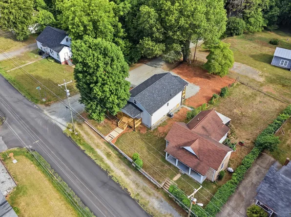 1302 Sidney Ave, Burlington, NC 27217