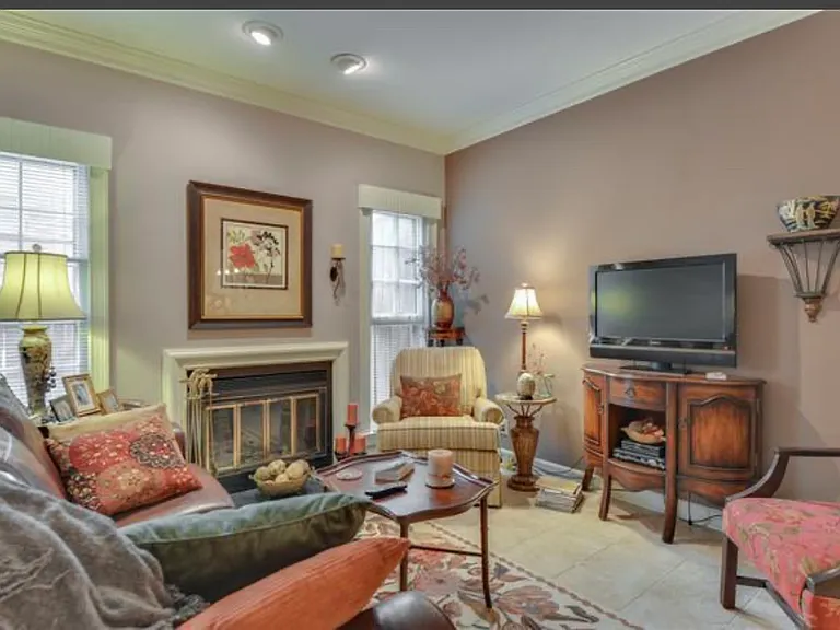 3110 W End Cir #13 — Photo 4