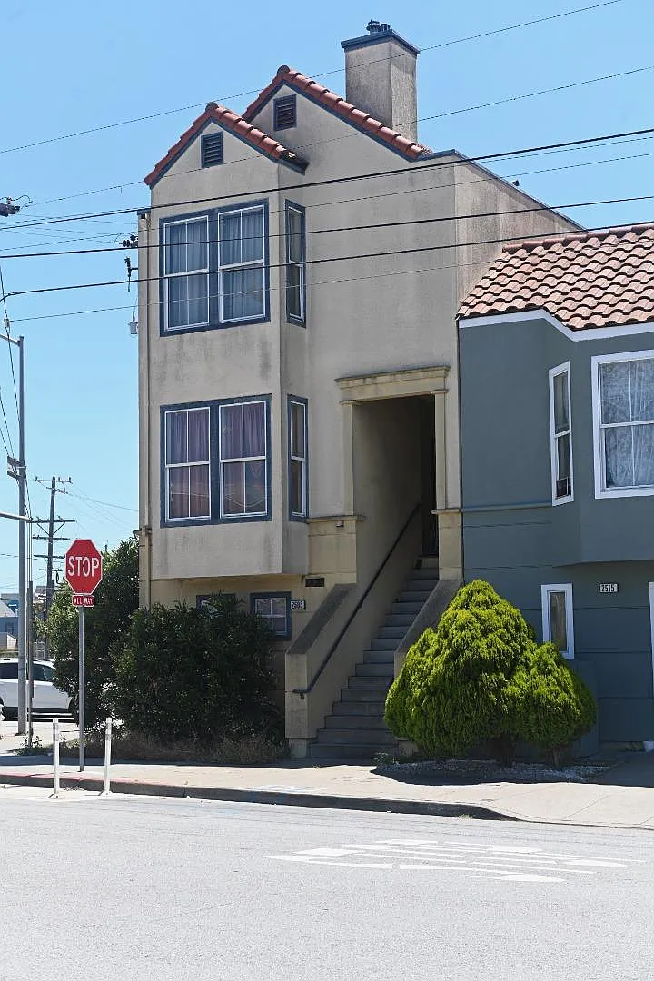 2505 Newhall St - Photo 4