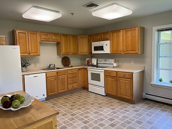 2nd image of 34 Meeting House Ln APT 317
