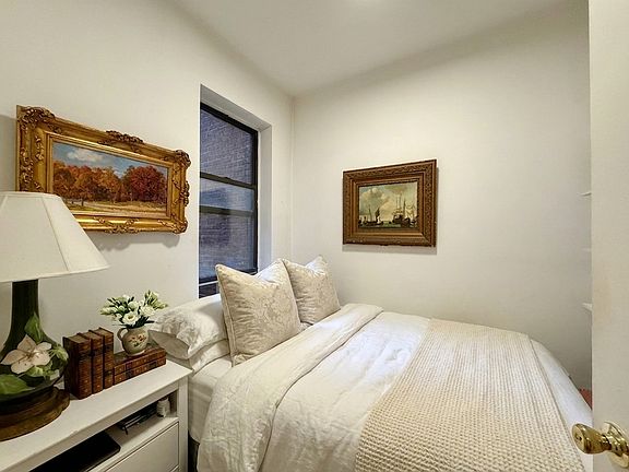 3rd image of 153 E 18th St APT 12