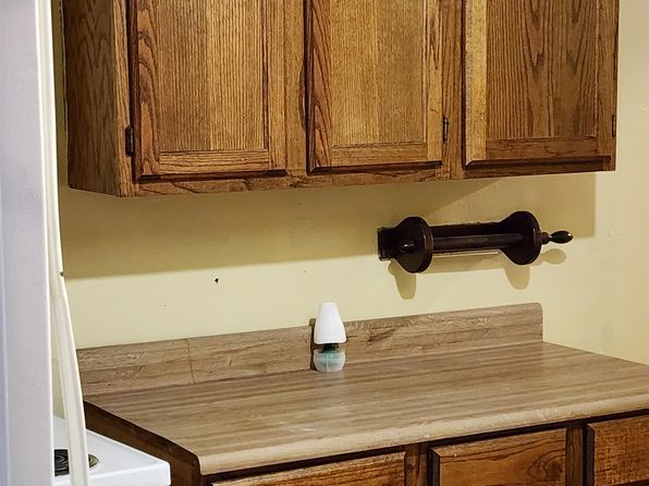 fort-wayne-indiana-445010387 picture