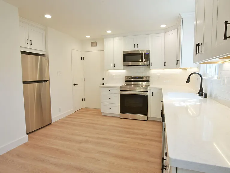 1445 Elam Ave — Photo 2