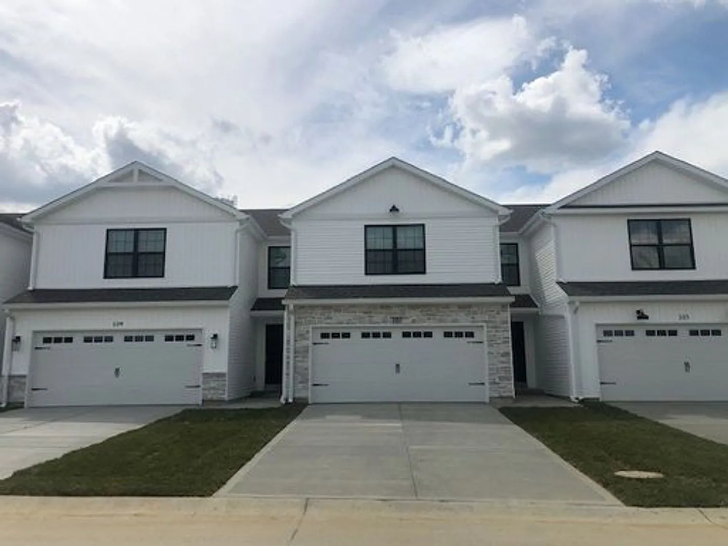 Quail Run Apartments and Townhomes — Photo 3