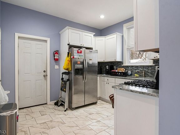 5th image of 76 Norman St