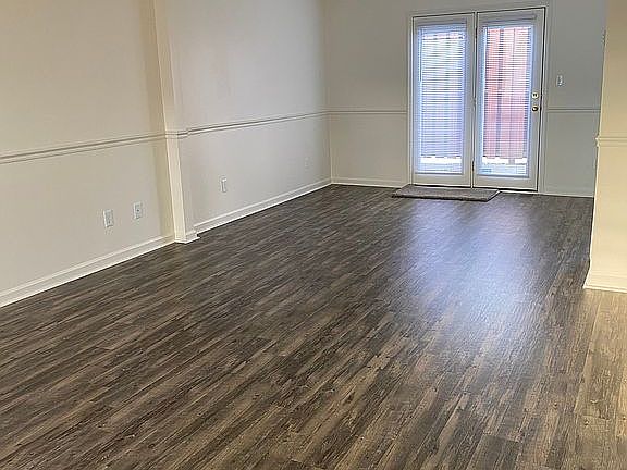 2nd image of 1725 W Lakeview Dr Unit 4
