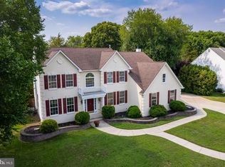 6 Twin Hollow Ct, Sicklerville, NJ 08081