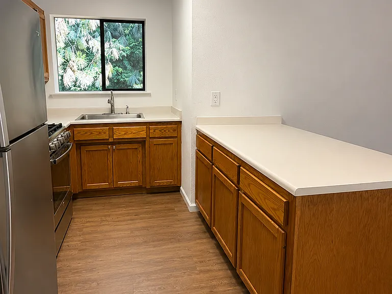 16520 Prospect Pl — Photo 7