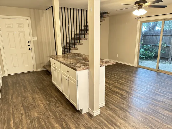 4206 17th St, Lubbock, TX