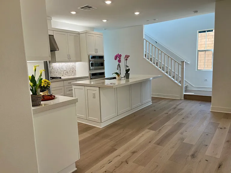 779 Edward Scholle Dr — Photo 3
