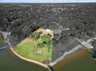 12420 Lake Forest Dr, Azle, TX 76020