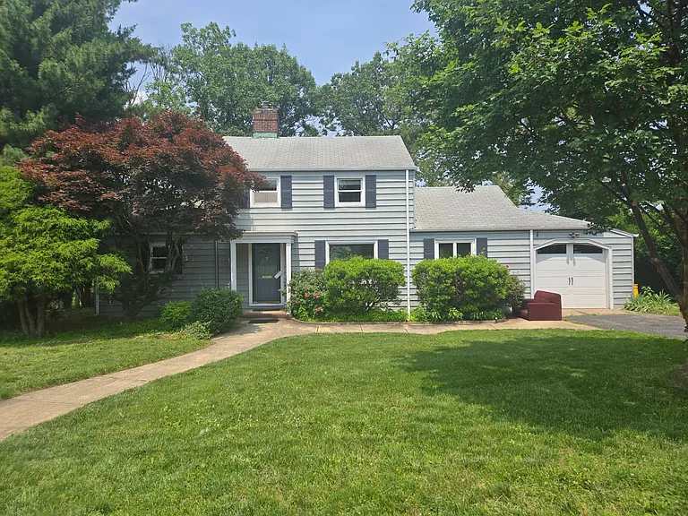 15 Carpender Rd — Photo 1