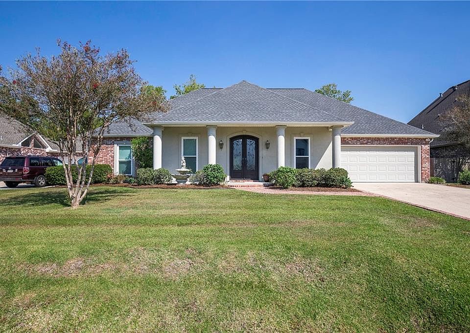1st image of 114 Riverwood Dr