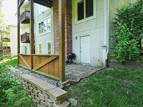 2nd image of 5236 NE Sawgrass Dr