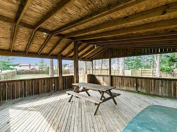 4th image of 11545 Windridge Dr NW