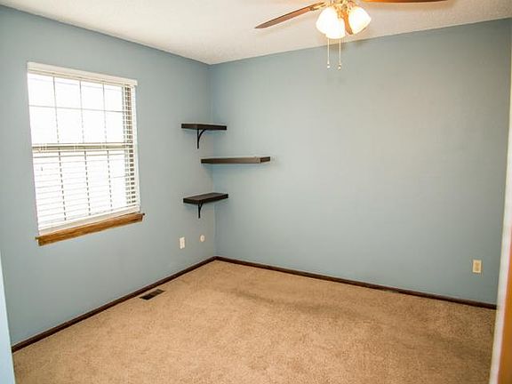 4th image of 9811 View High Dr