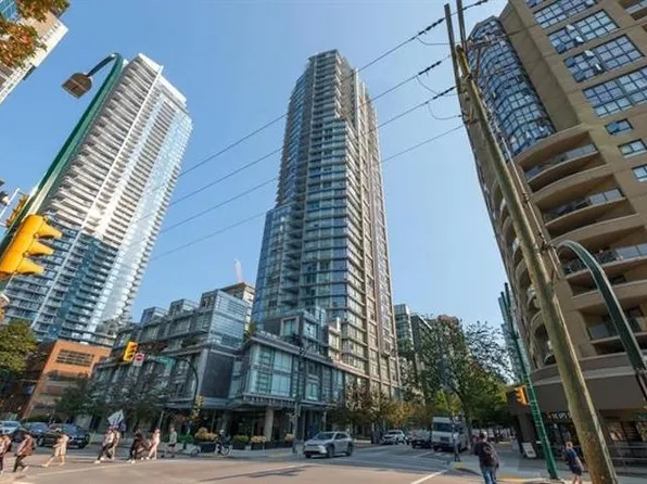 1283 Howe St #3405, Vancouver, BC V6Z 0E3