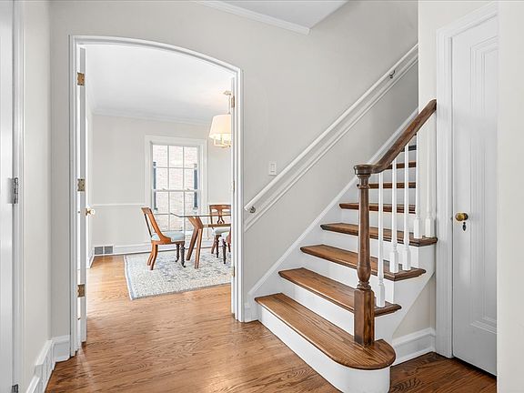 2nd image of 2026 Greenwood Ave