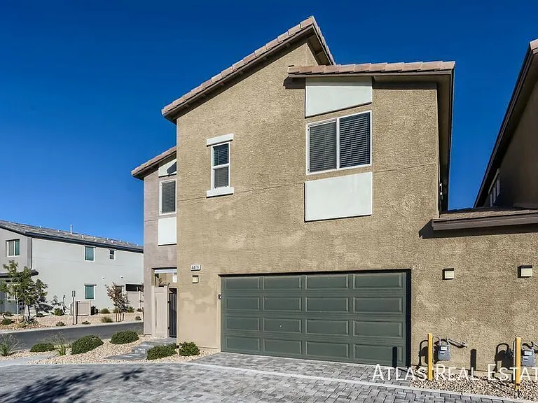 4479 Sapphire Moon Ave — Photo 28